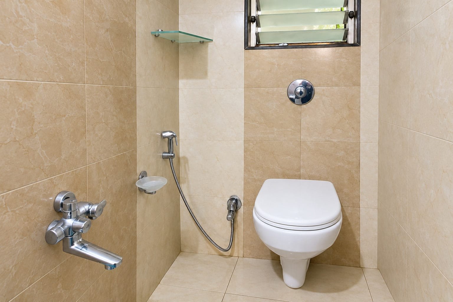 Ons 3BHK Luxury Apartment With Balcony and Chef