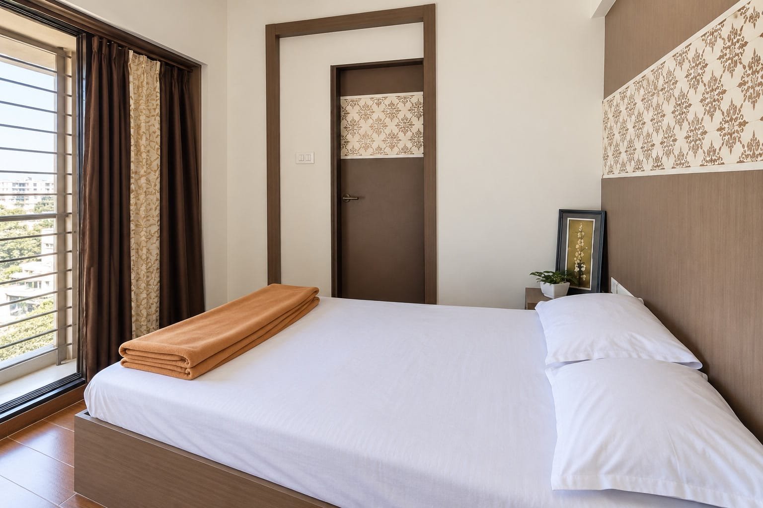 Ons 3BHK Luxury Apartment With Balcony and Chef